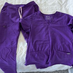 FIGS women’s XS yola bottom, Small top